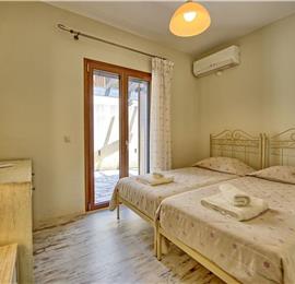 3 bedroom villa with pool, near Acharavi, sleeps 8